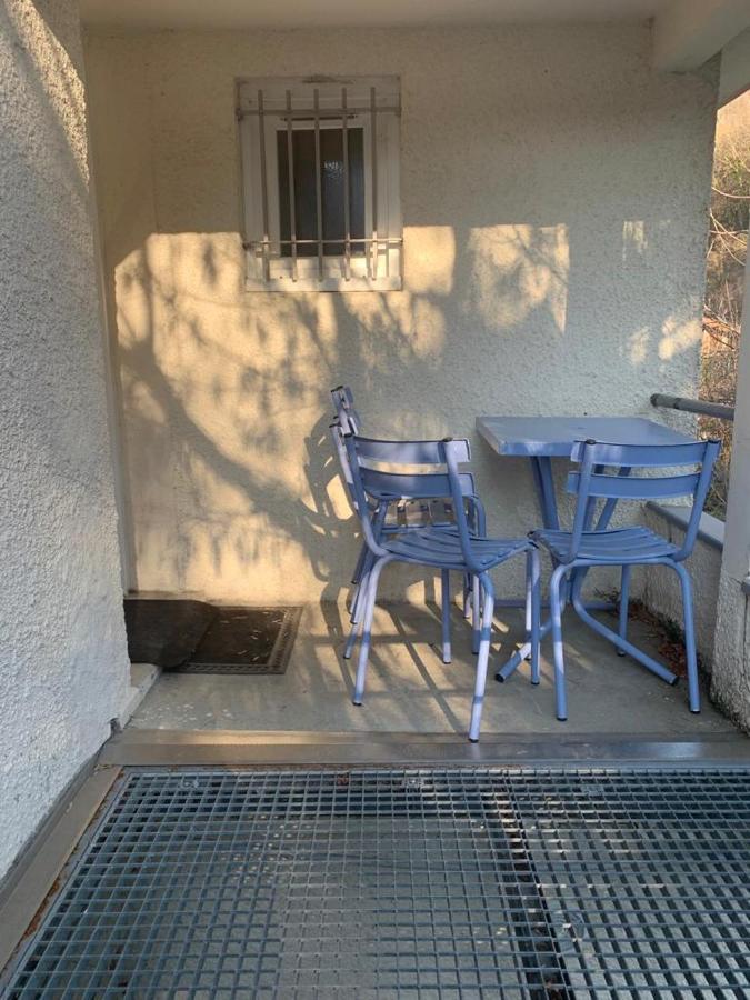 Ferienwohnung Domene Studio Terrasse Parking Exterior foto